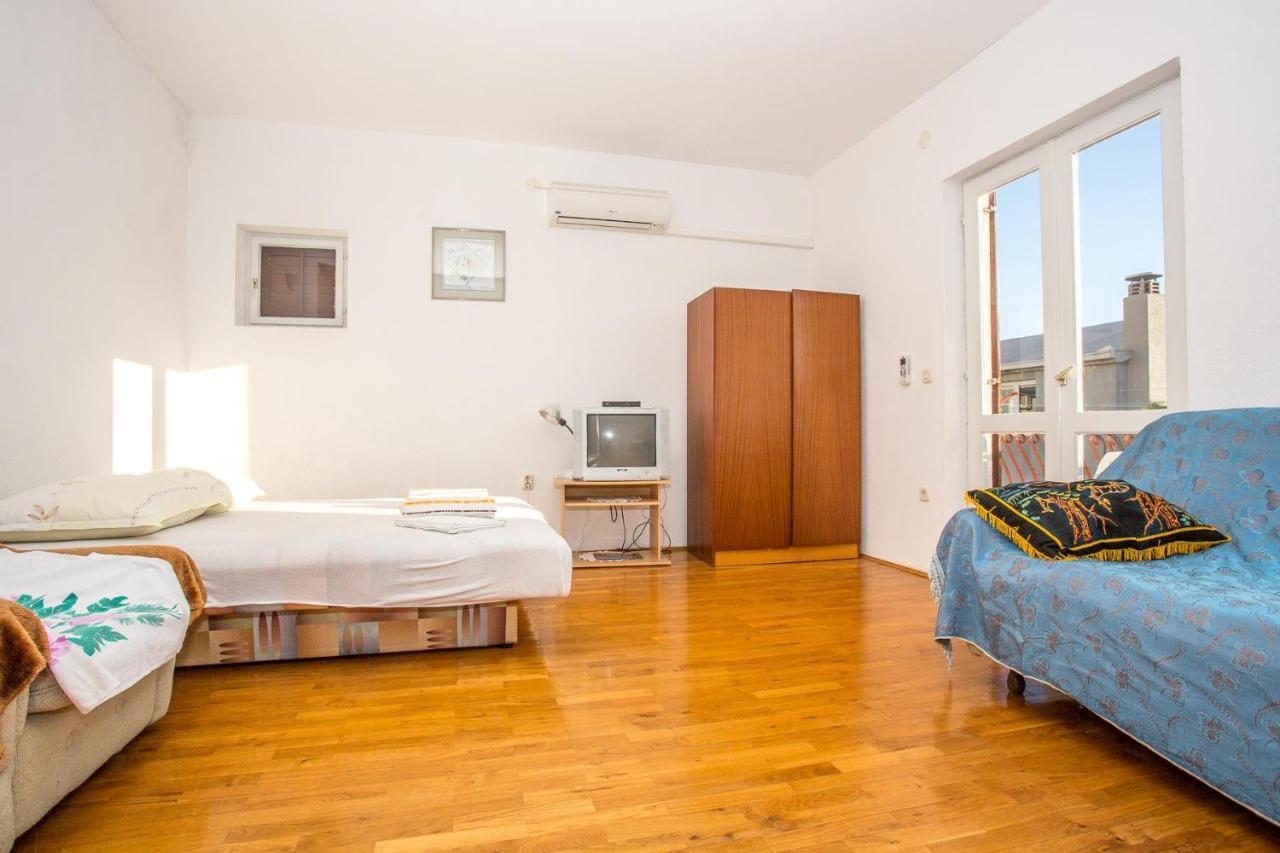 Apartments Nuic 748 ماكارسكا المظهر الخارجي الصورة