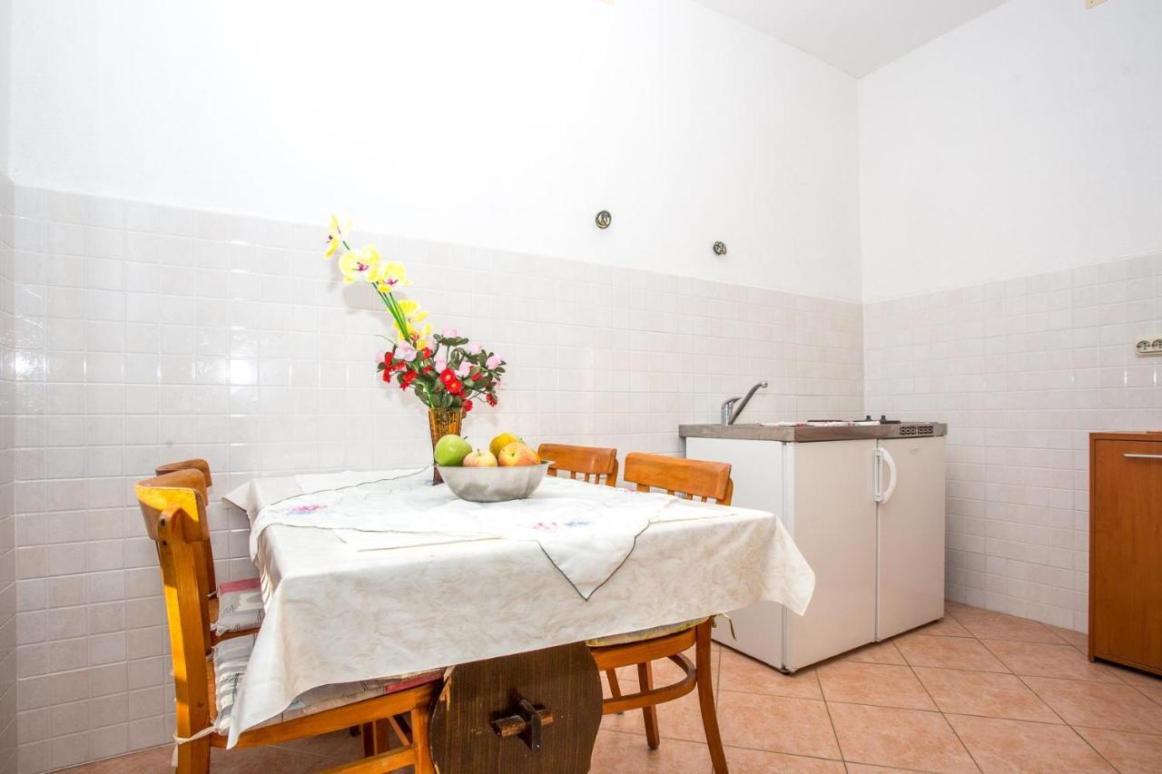 Apartments Nuic 748 ماكارسكا المظهر الخارجي الصورة