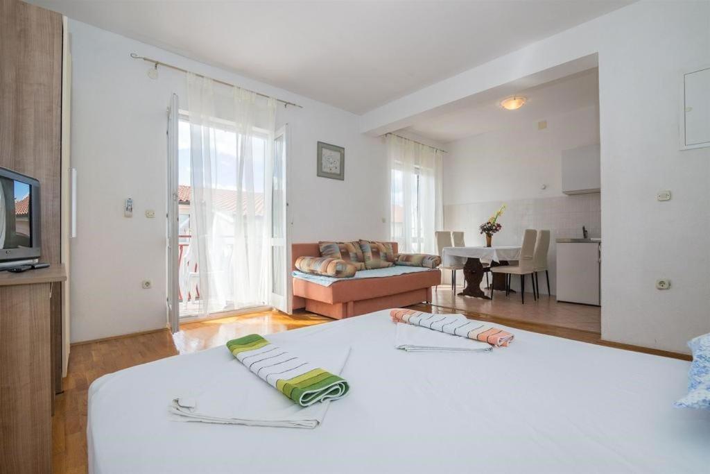 Apartments Nuic 748 ماكارسكا المظهر الخارجي الصورة